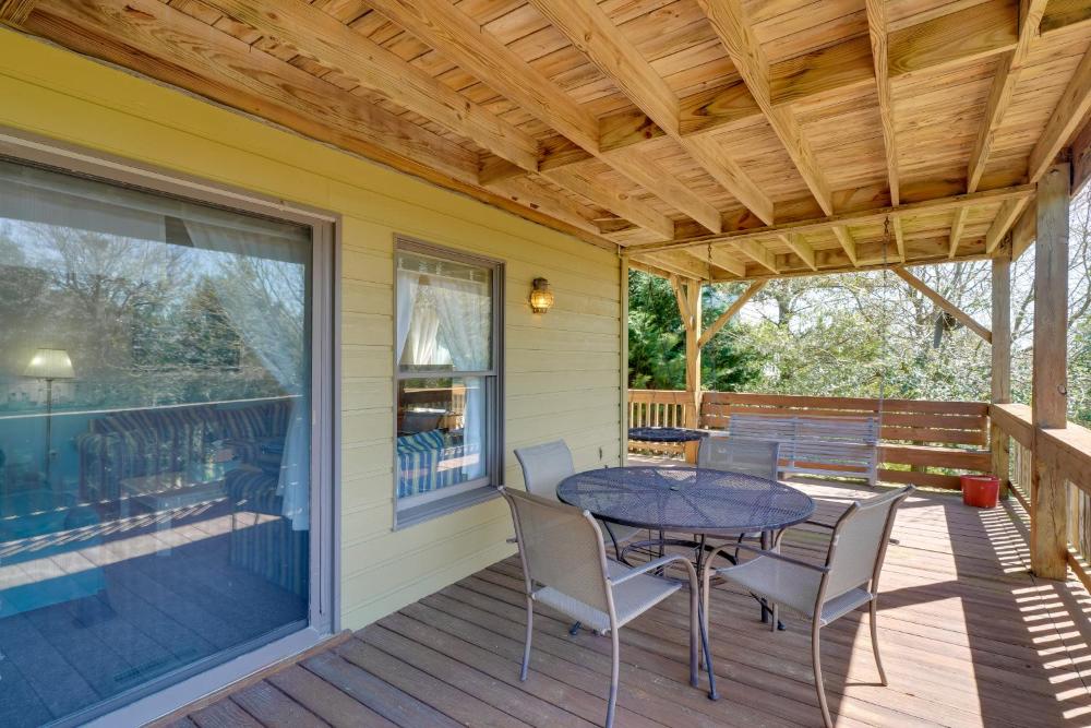 Spacious Kill Devil Hills Getaway with 3 Decks!